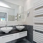 Marina Ile St Martin Joli 4 Pieces Avec Jacuzzi Cap D'agde