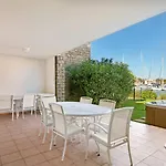 Daire Marina Ile St Martin Joli 4 Pieces Avec Jacuzzi Cap D'agde *