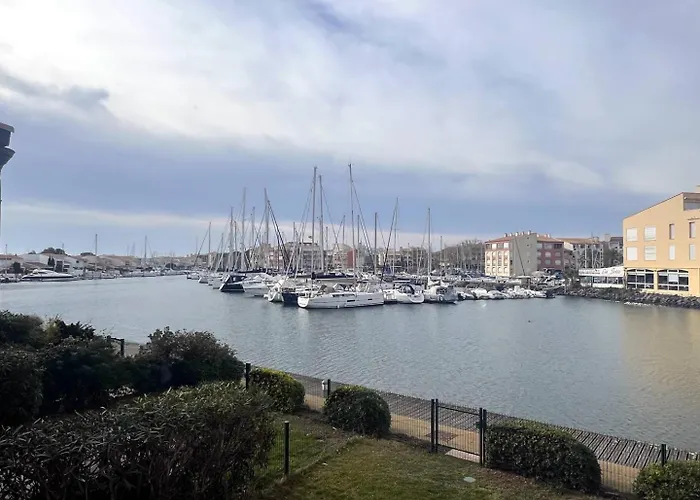 Marina Ile St Martin Joli 4 Pieces Avec Jacuzzi Cap D'agde * Agde