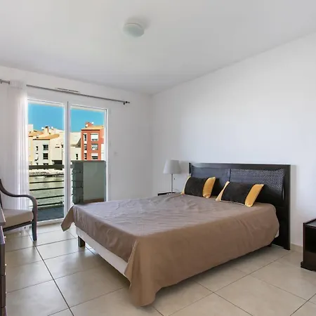 Marina Ile St Martin Joli 4 Pieces Avec Jacuzzi Cap D'agde Agde