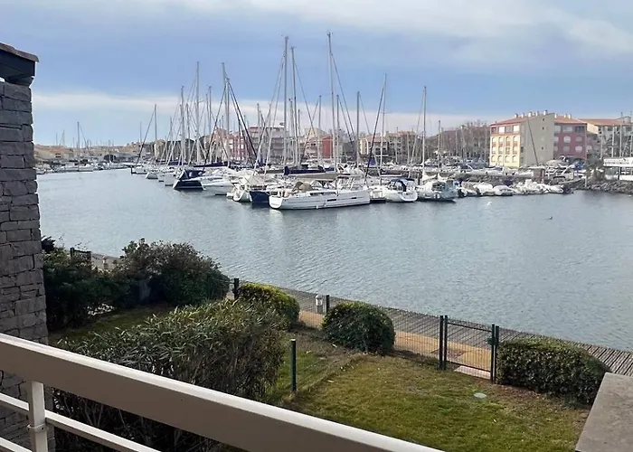 Apartment Marina Ile St Martin Joli 4 Pieces Avec Jacuzzi Cap D'agde
